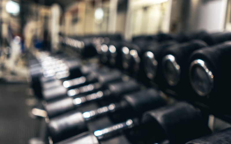 折叠健身器材 - 家用多功能训练设备